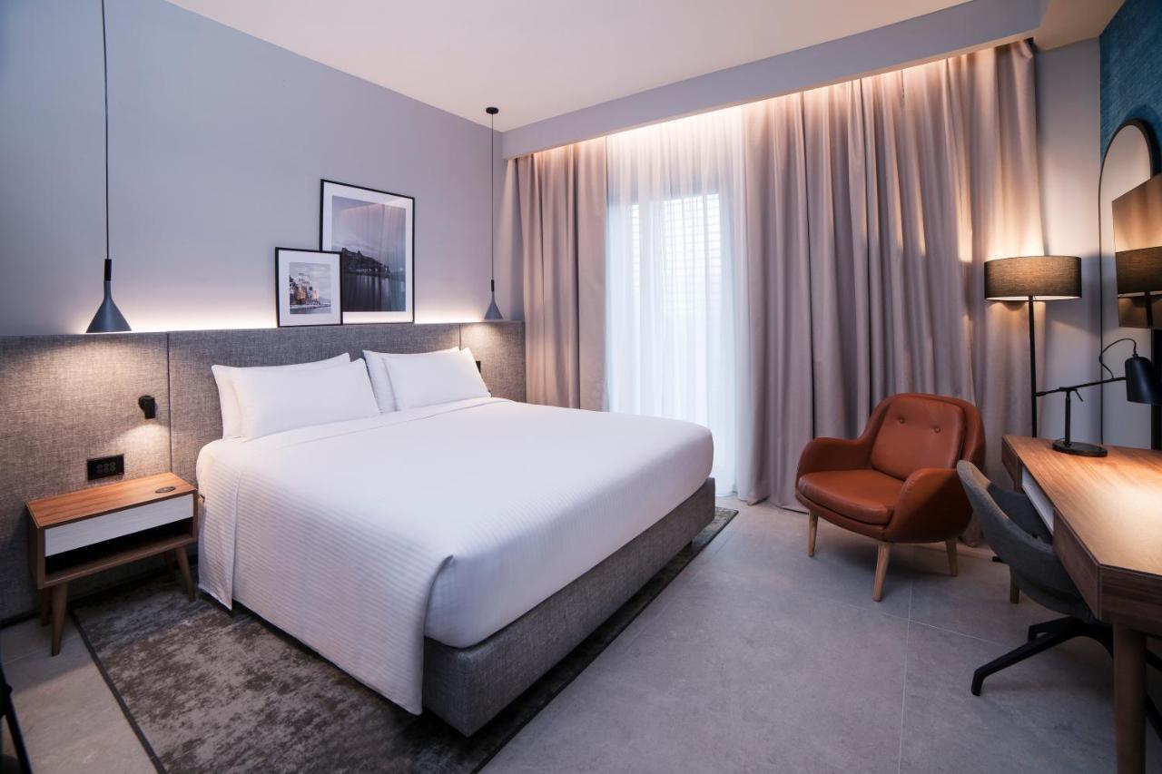 Radisson Hotel Nola Naples Ngoại thất bức ảnh