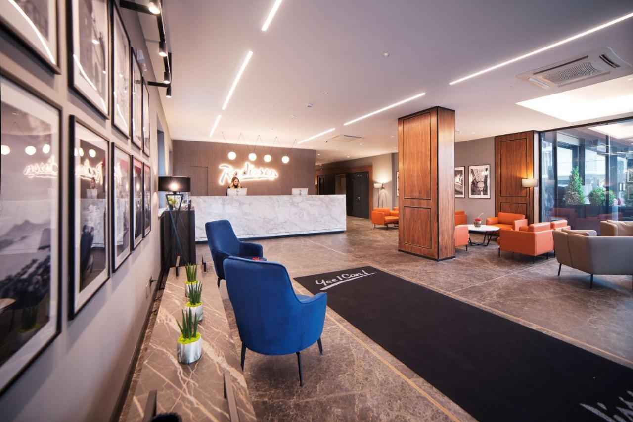 Radisson Hotel Nola Naples Ngoại thất bức ảnh