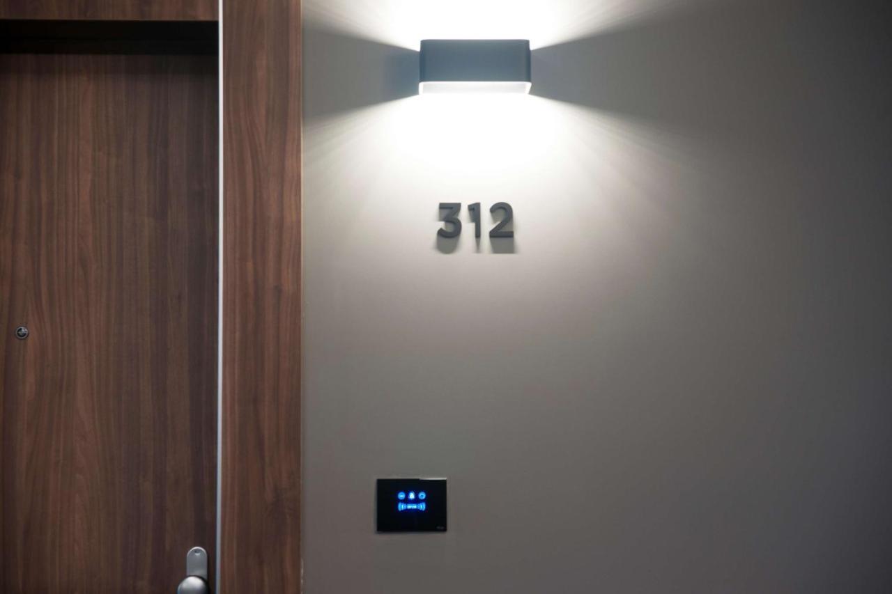 Radisson Hotel Nola Naples Ngoại thất bức ảnh