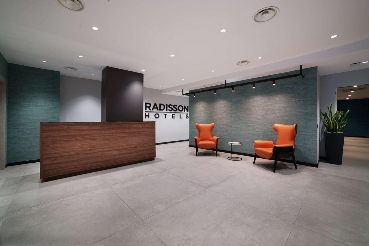 Radisson Hotel Nola Naples Ngoại thất bức ảnh