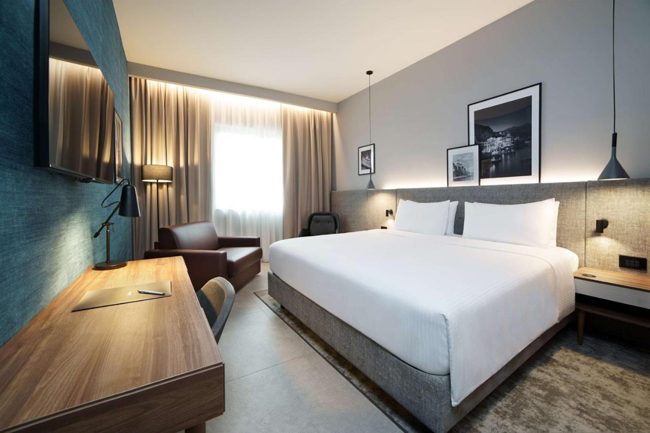 Radisson Hotel Nola Naples Ngoại thất bức ảnh
