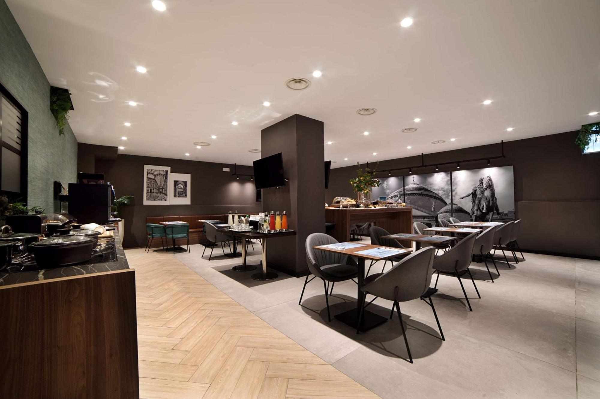 Radisson Hotel Nola Naples Ngoại thất bức ảnh